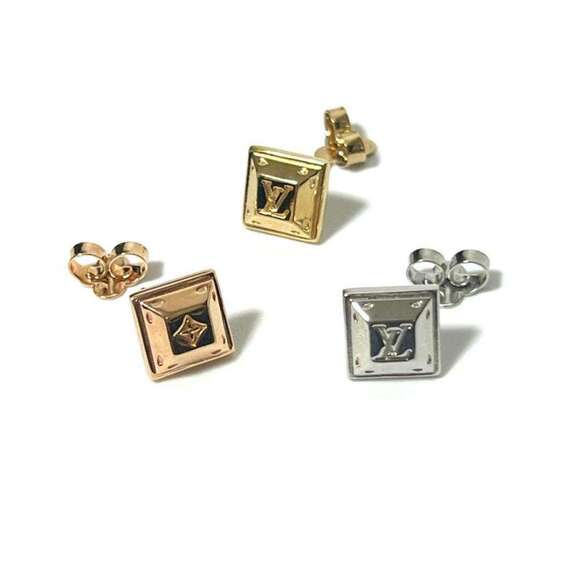 LOUIS VUITTON Earrings - Picture 6 of 10